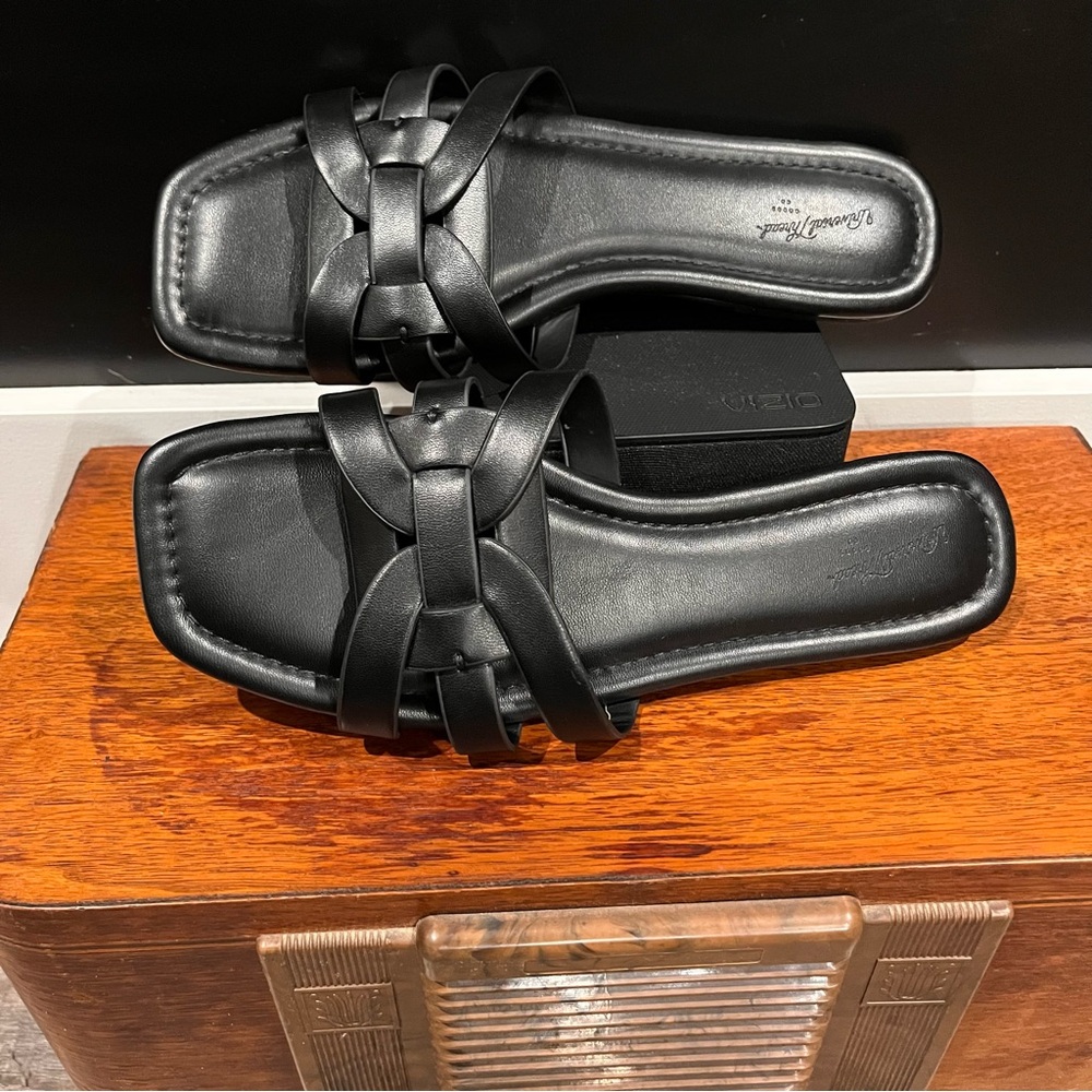 Universal Thread Black Woven Sandals